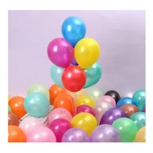 GLOBO LATEX R12 Globos de látex R12 mate de varios colores esparcidos sobre una mesa, ideales para fiestas