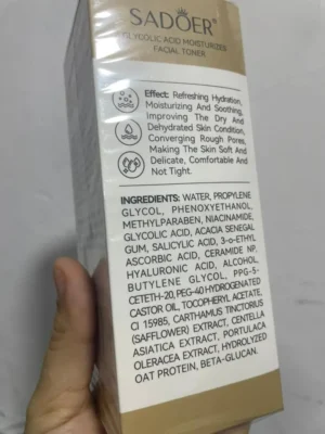 LOCION HIDRATANTE Caja del tónico facial SADOER con ácido glicólico mostrando ingredientes y beneficios LOCION-HIDRATANTE